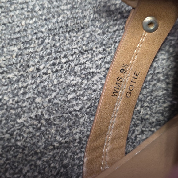 Brown Leather Sandals - Picture 4 of 4